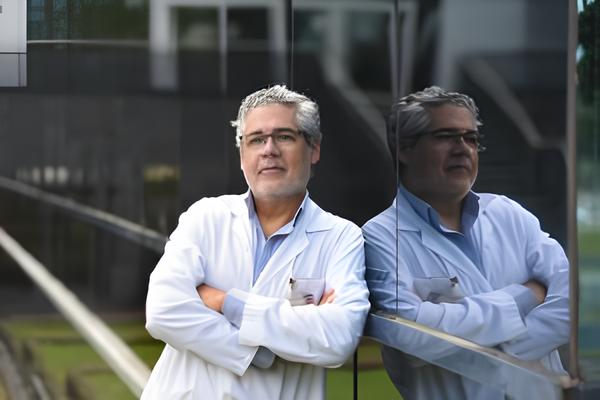 Artritis psoriásica: qué es, cómo se trata multidisciplinarmente y últimos avances e innovaciones terapéuticas